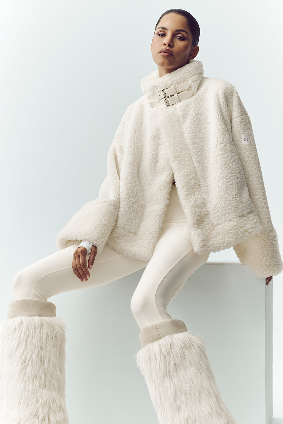 alo Sherpa Fireside Bomber - Ivory