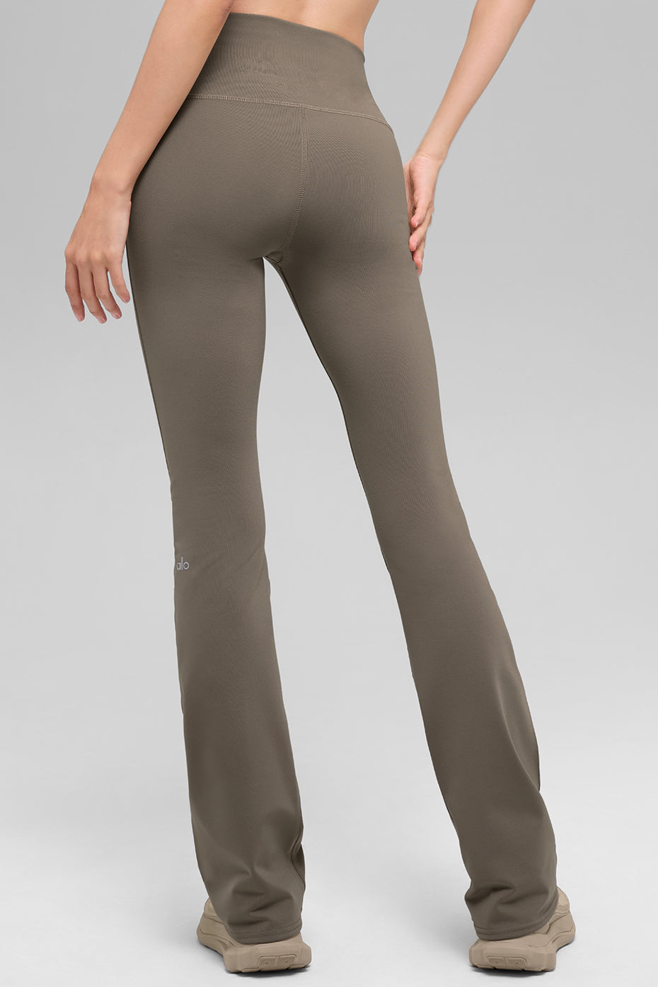 alo Airbrush High-Waist Bootcut Legging - Light Cocoa
