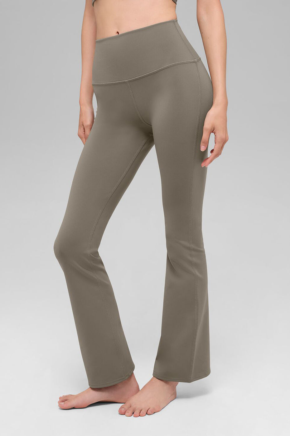 alo Airbrush High-Waist 7/8 Bootcut Legging - Light Cocoa
