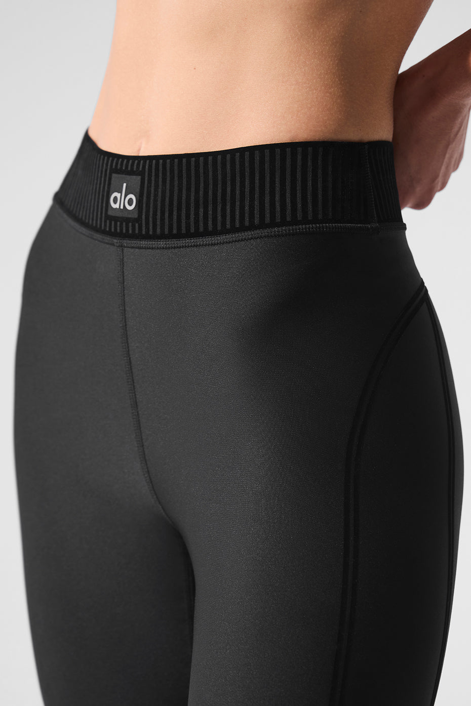 alo Airlift High-Waist 7/8 Line Up Legging - Black