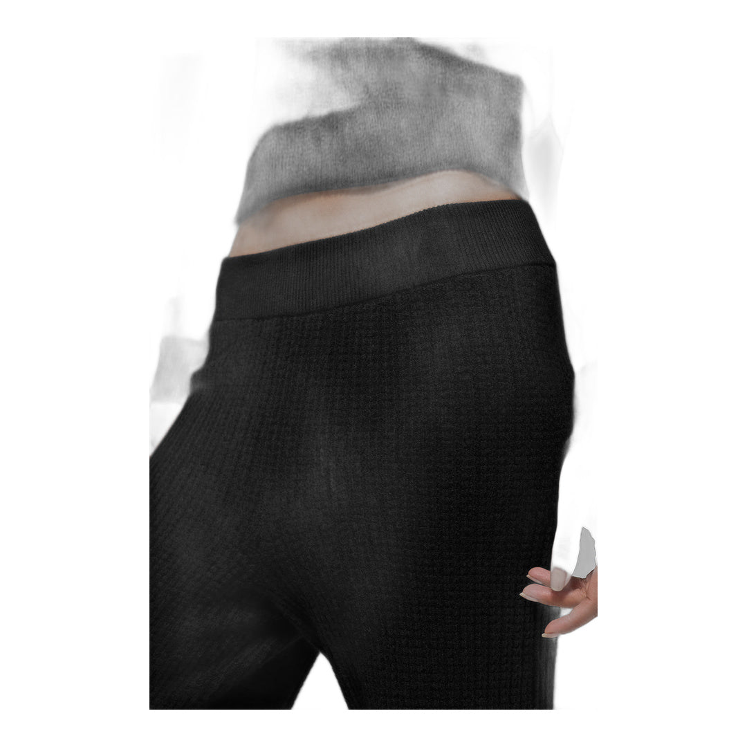 alo Cashmere High-Waist Plush Waffle Pant - Black