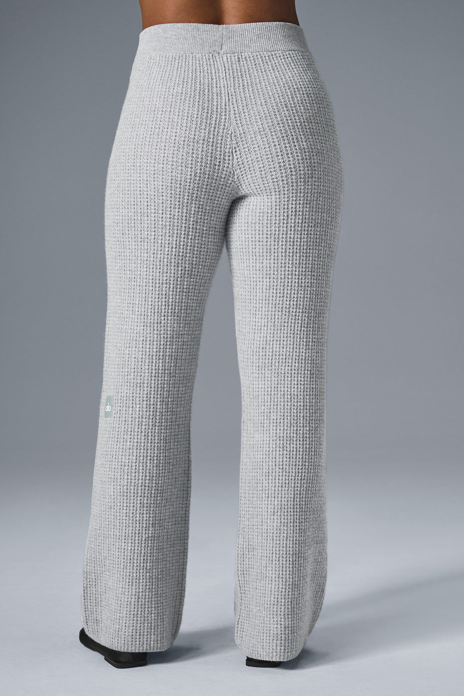 alo Cashmere High-Waist Plush Waffle Pant - Athletic Heather Grey