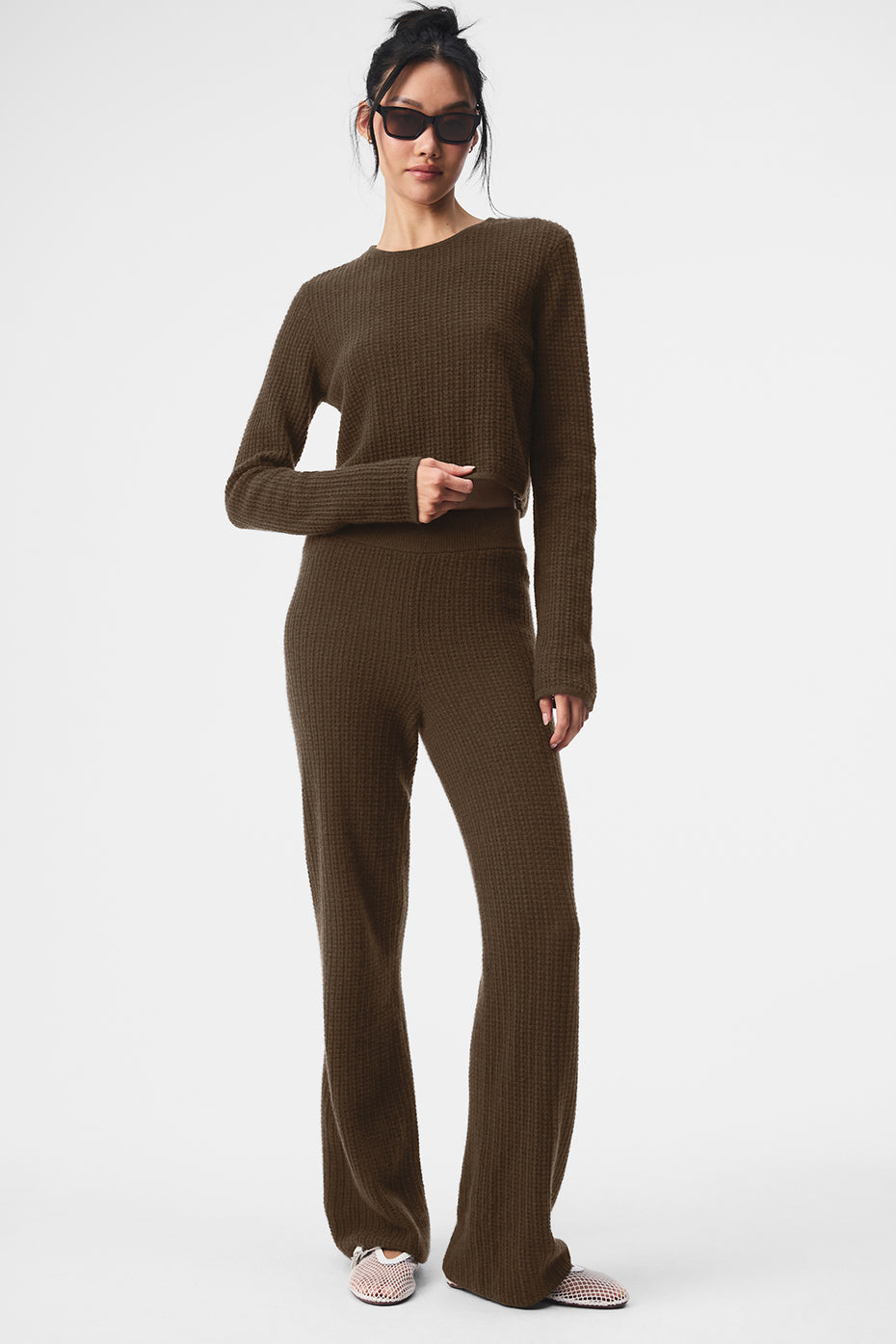 alo Cashmere High-Waist Plush Waffle Pant - Espresso