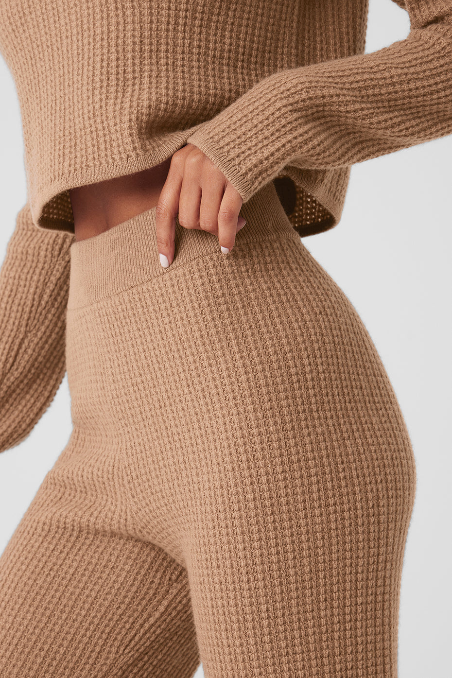 alo Cashmere High-Waist Plush Waffle Pant - Toasted Almond