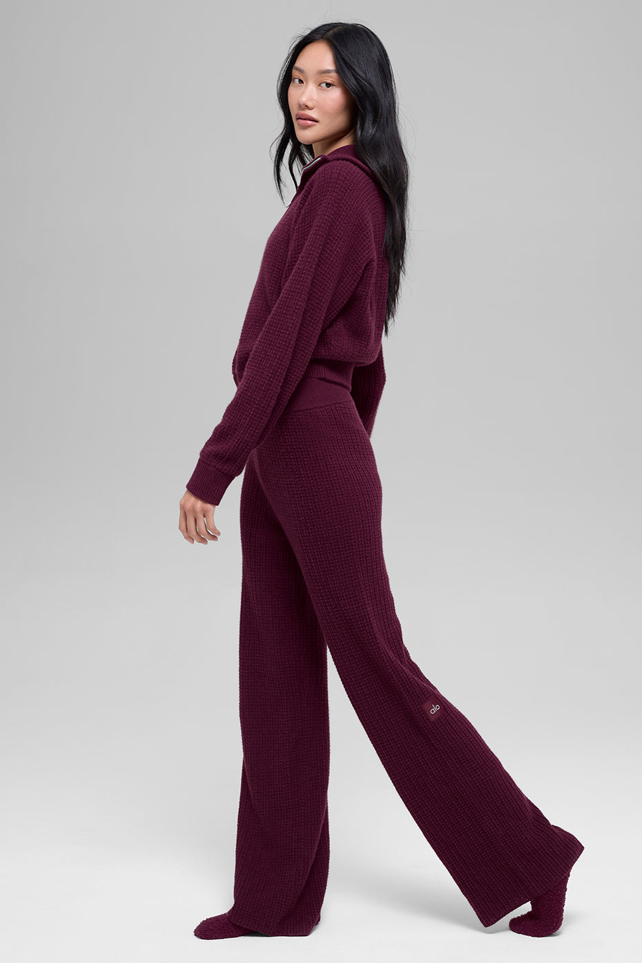 alo Cashmere High-Waist Plush Waffle Pant - Burgundy