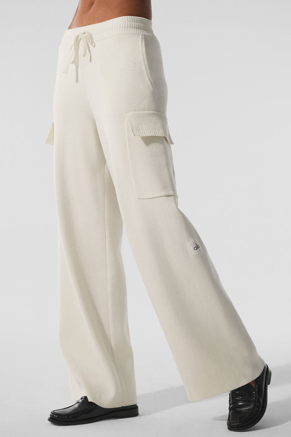 alo Scholar Knit High-Waist Cargo Pant - Ivory