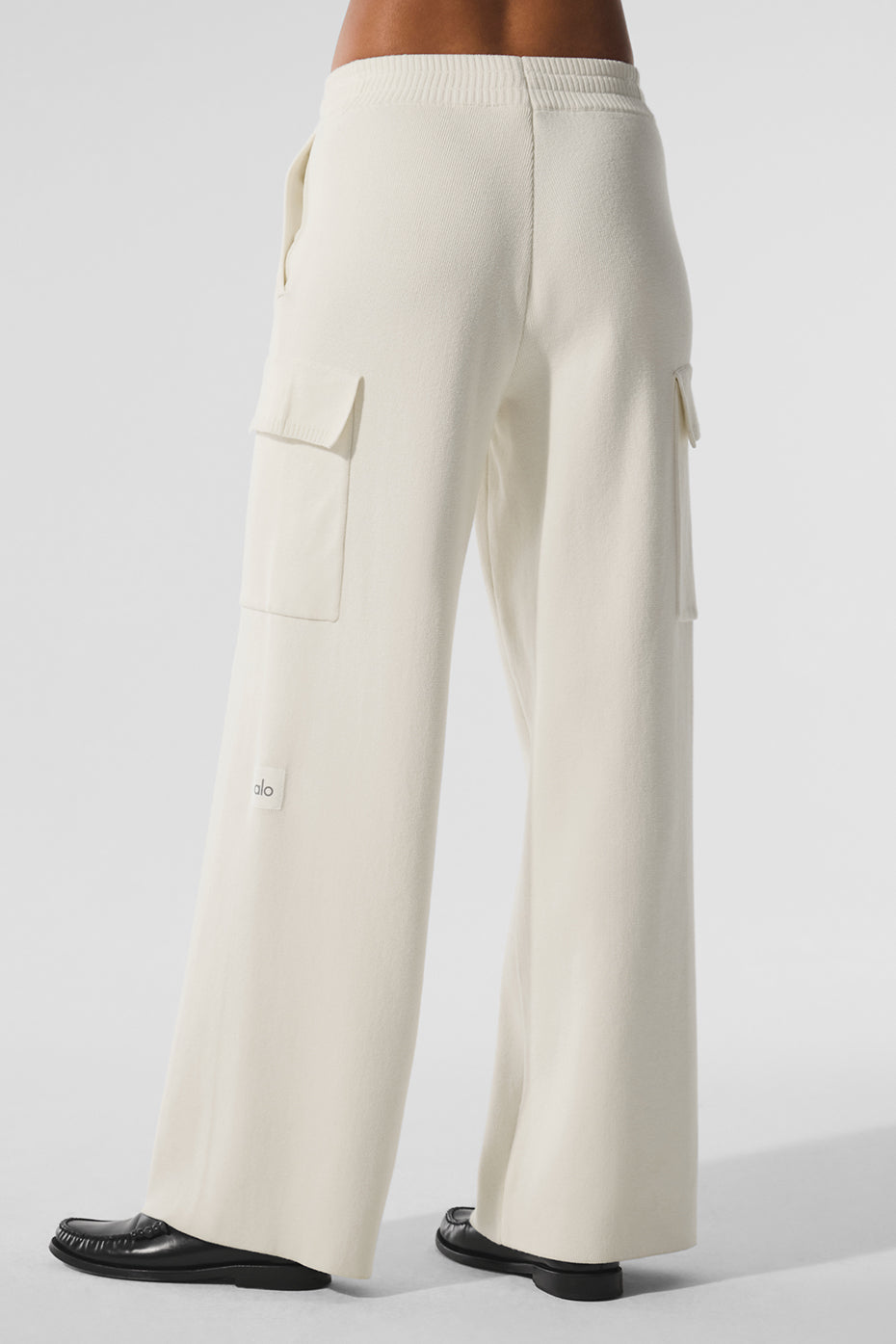 alo Scholar Knit High-Waist Cargo Pant - Ivory
