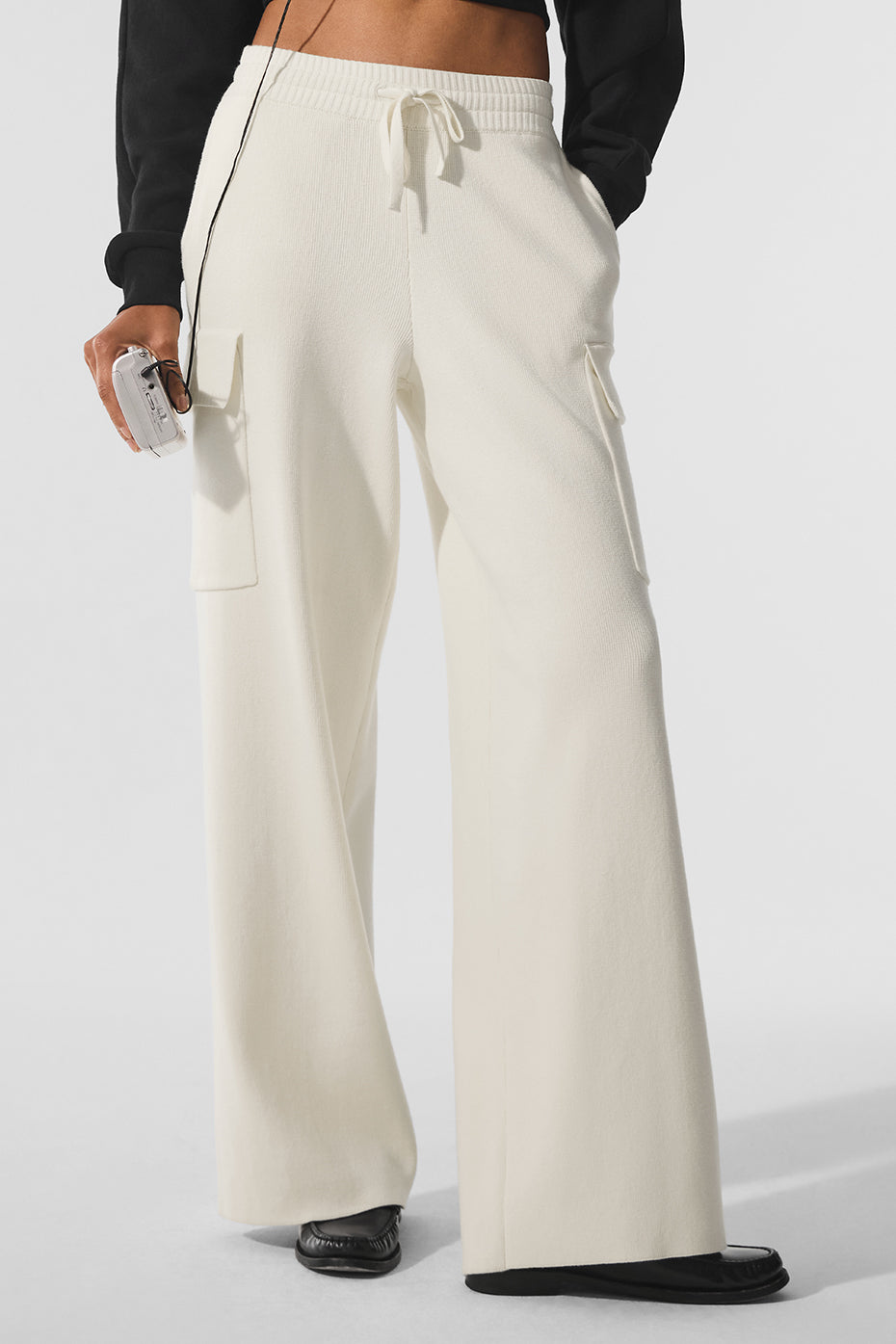 alo Scholar Knit High-Waist Cargo Pant - Ivory