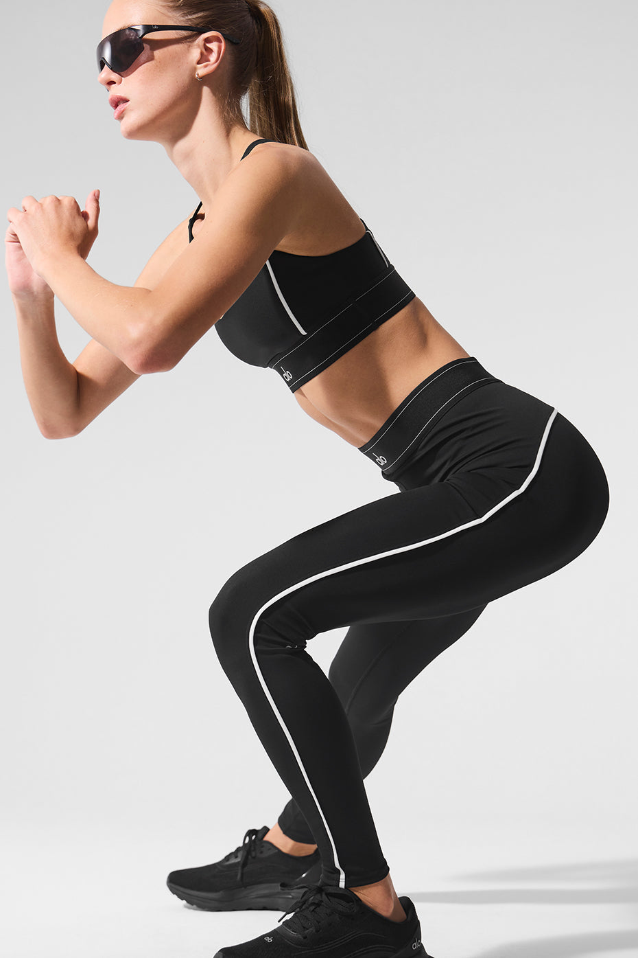 alo Airlift High-Waist Suit Up Legging - Black/White