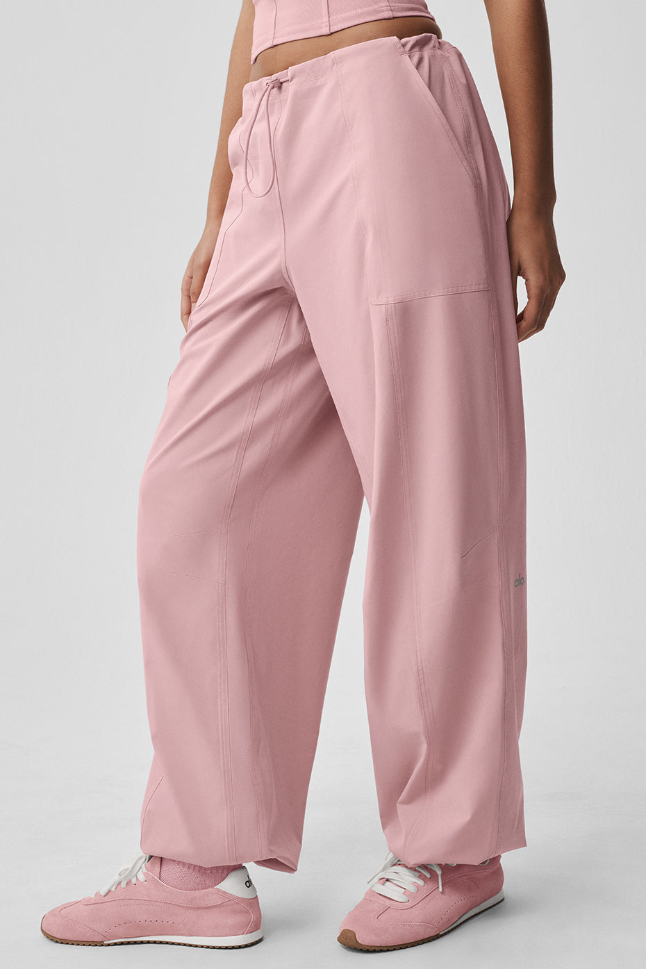 alo Low Rise Megastar Cargo Pant - Vintage Pink