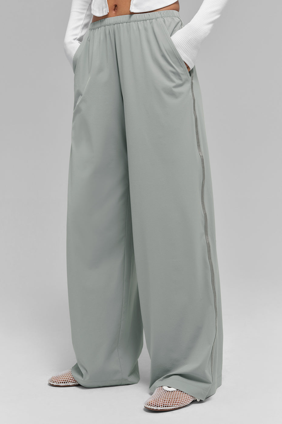 alo Breezy Wide Leg Pant (Long) - Lunar Grey
