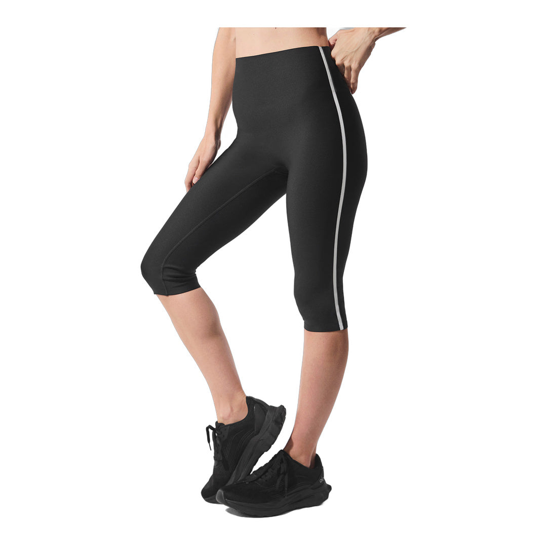 alo Airlift High-Waist Super Sleek Contrast Capri - Black/White