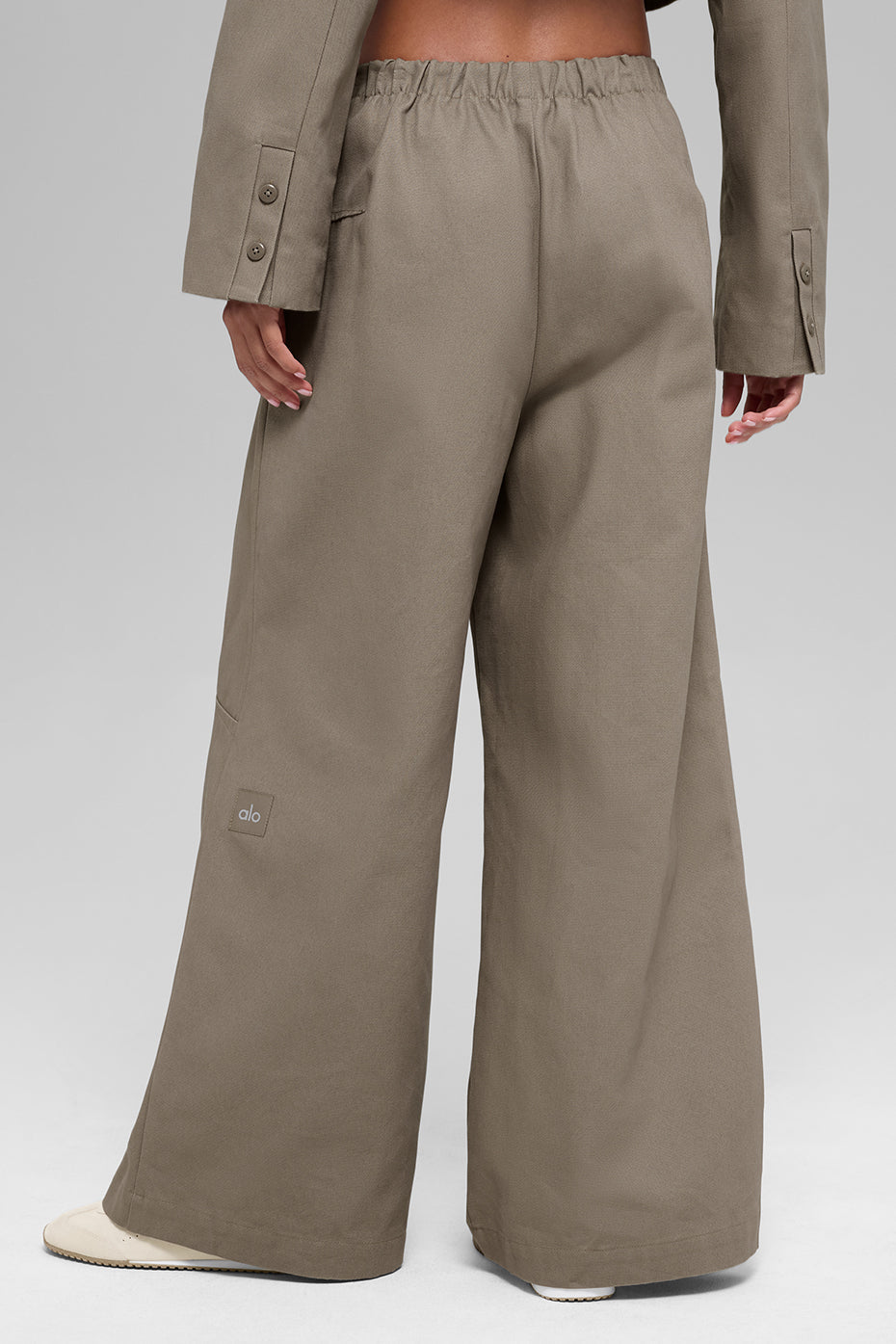 alo High-Waist Main Character Wide Leg Trouser - Light Cocoa