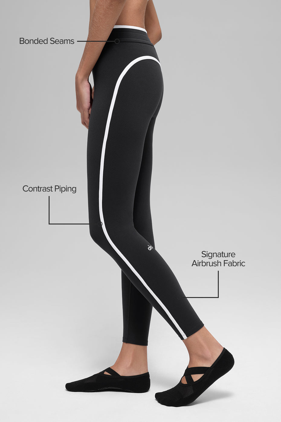 alo Airbrush High-Waist Race Pace 7/8 Legging - Black/White