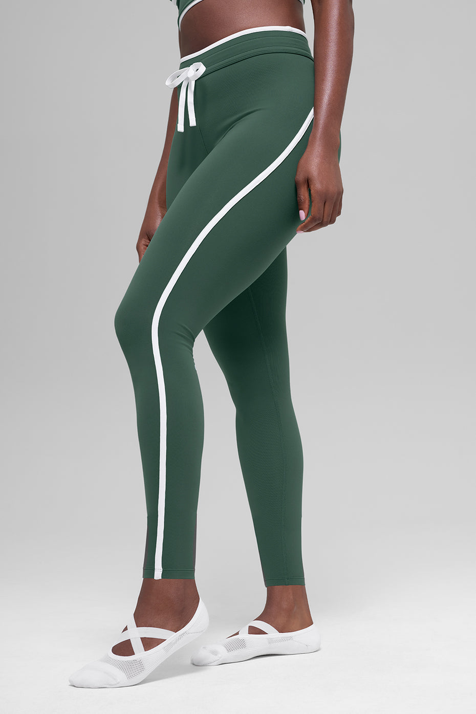 alo Airbrush High-Waist Race Pace 7/8 Legging - Clover Green/White