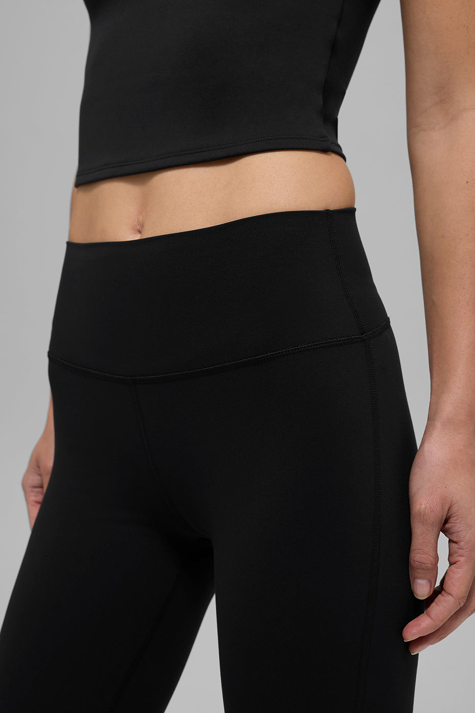 alo ALO Softsculpt High-Waist 7/8 Bootcut Legging - Black