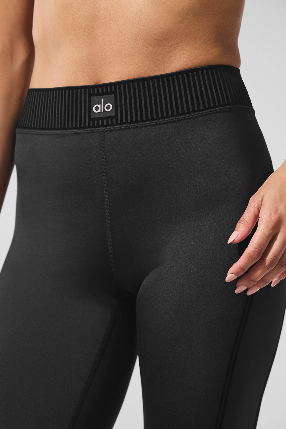 alo Airlift High-Waist Line Up Capri - Black