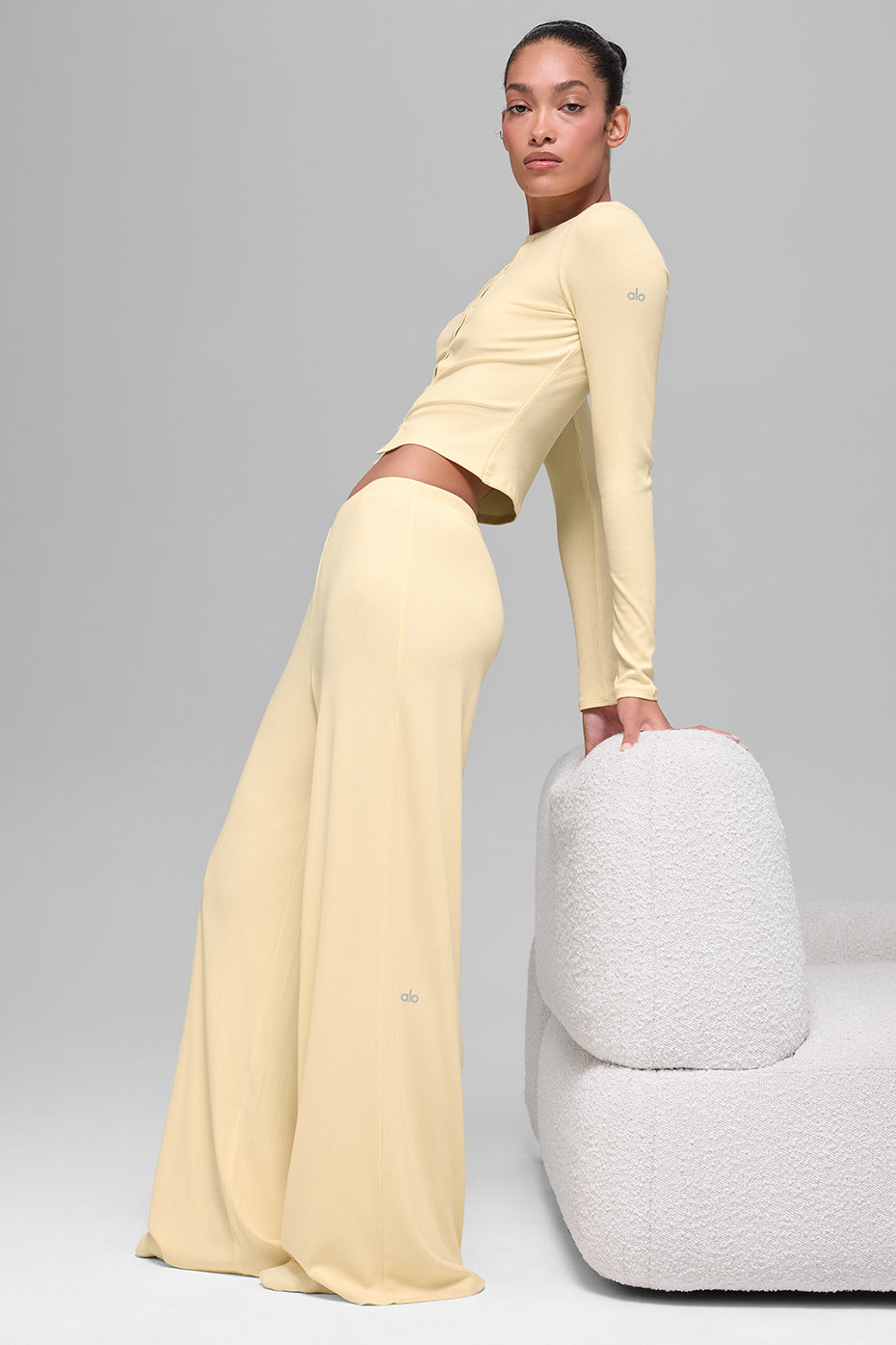 alo Mid-Rise Dreamlight Straight Pant - Candlelight Yellow