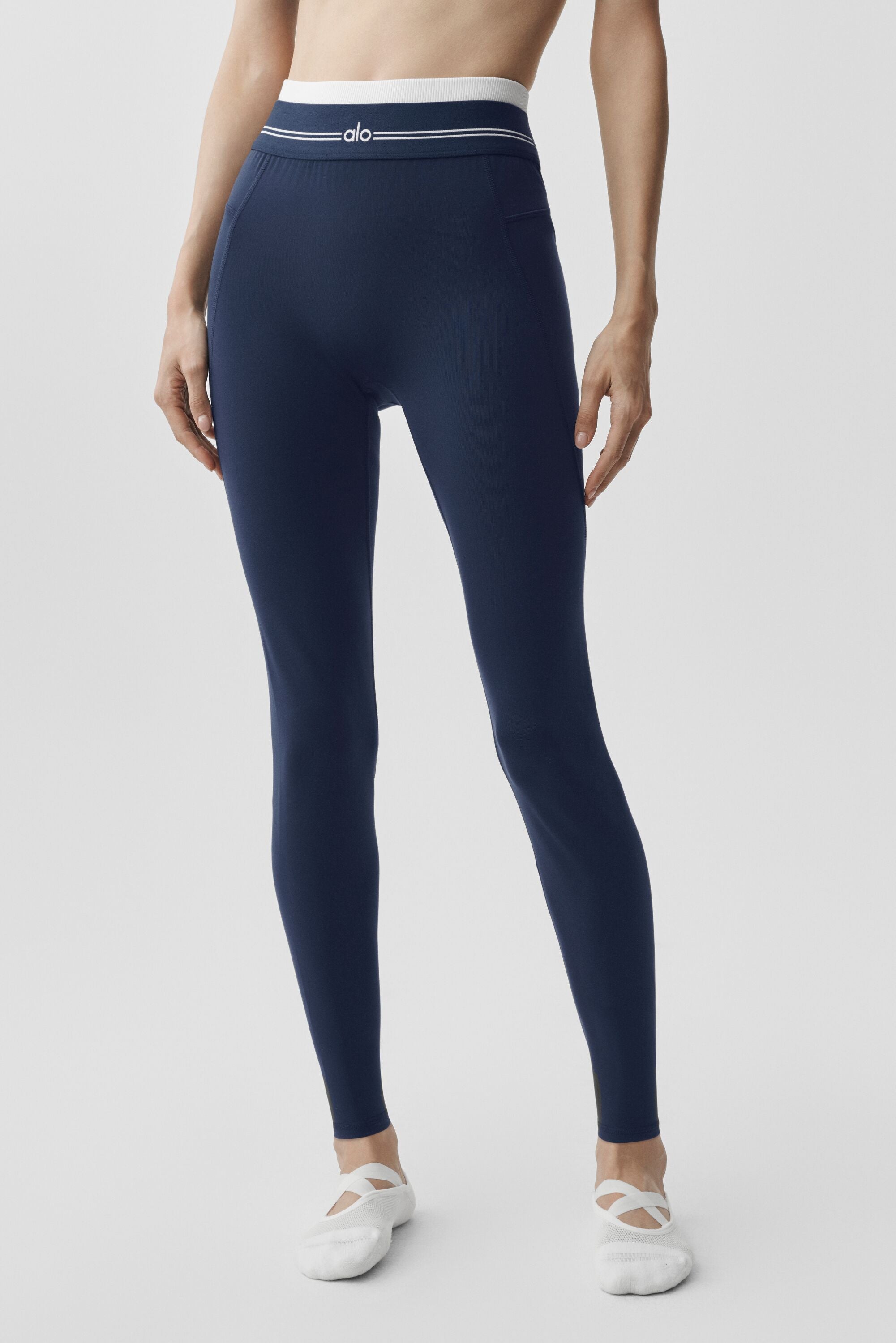 alo Airbrush High-Waist 7/8 Better Together Legging - Navy/White