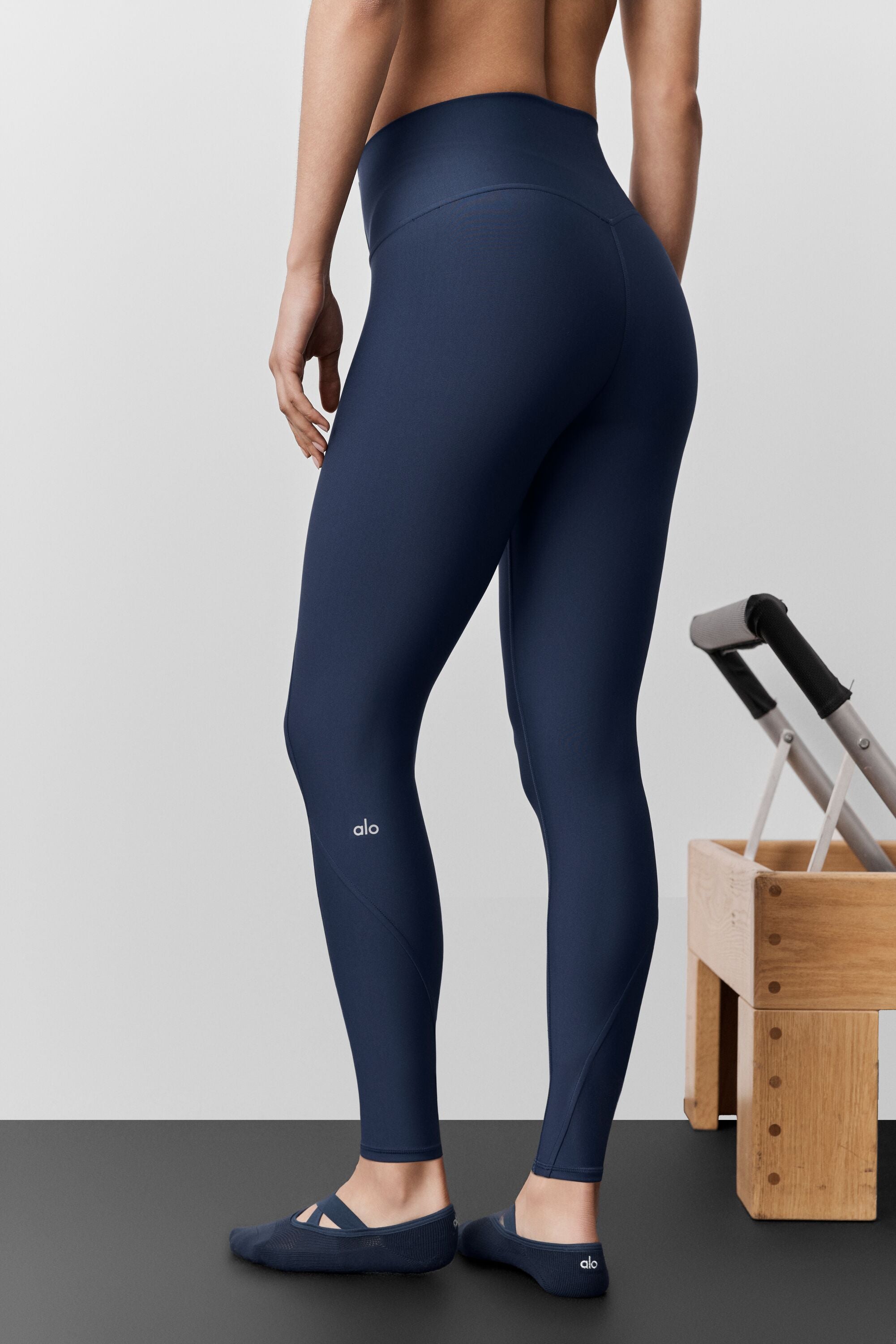alo Airlift High-Waist 7/8 Fine Line Legging - Navy