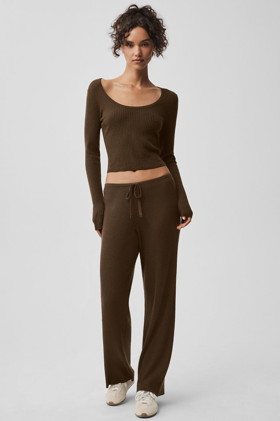 alo Sweater Knit Mid-Rise Unwind Wide Leg Pant - Espresso