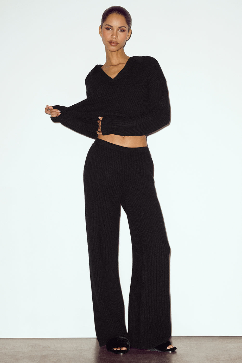 alo Cashmere High-Waist Northstar Straight Leg Pant - Black