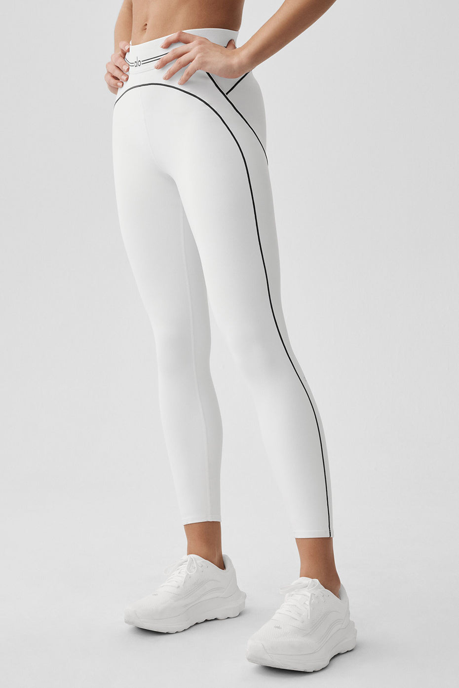 alo Airbrush High-Waist 7/8 Heart Throb Legging - White/Black