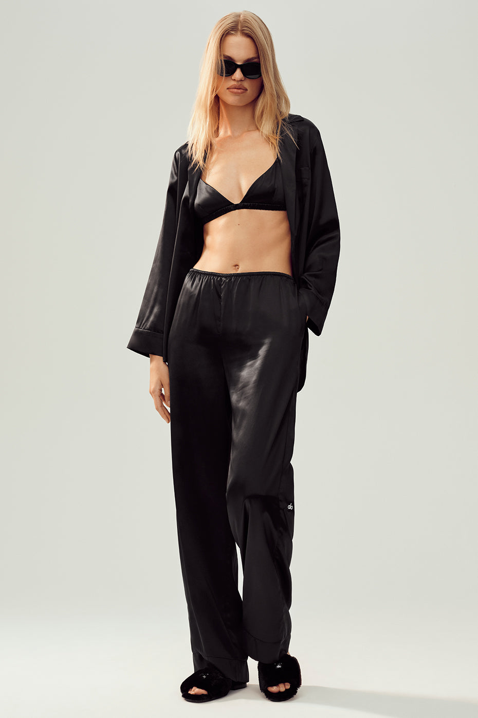alo Silk Luminous Pant (Regular) - Black