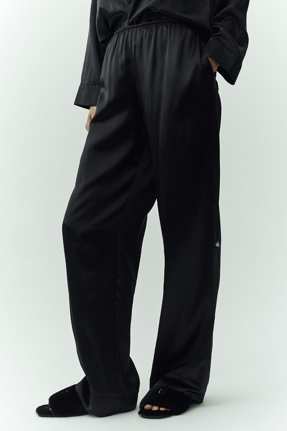 alo Silk Luminous Pant (Long) - Black
