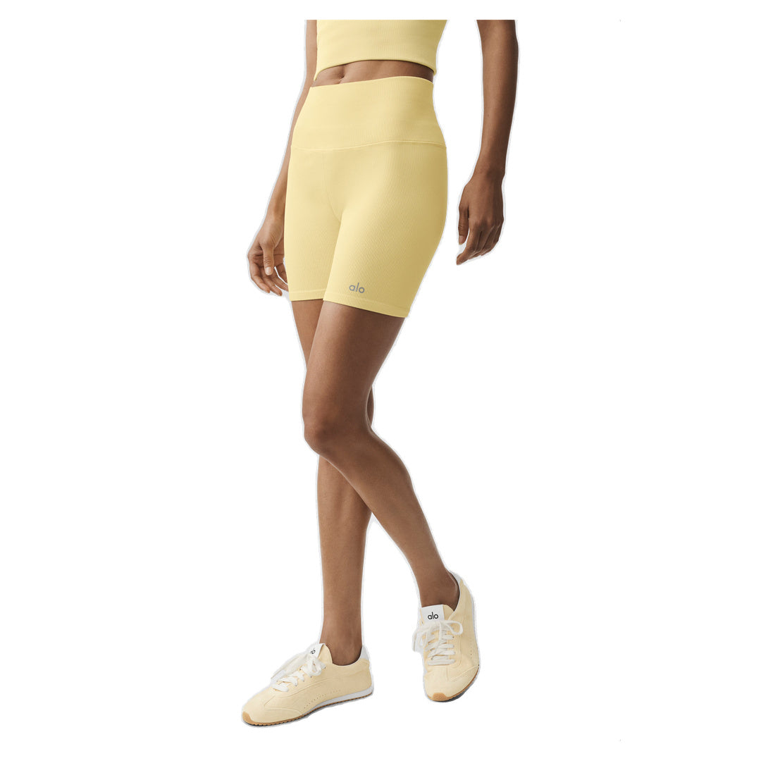 ALO 5" Seamless Ribbed Favorite Short - Warm Butter