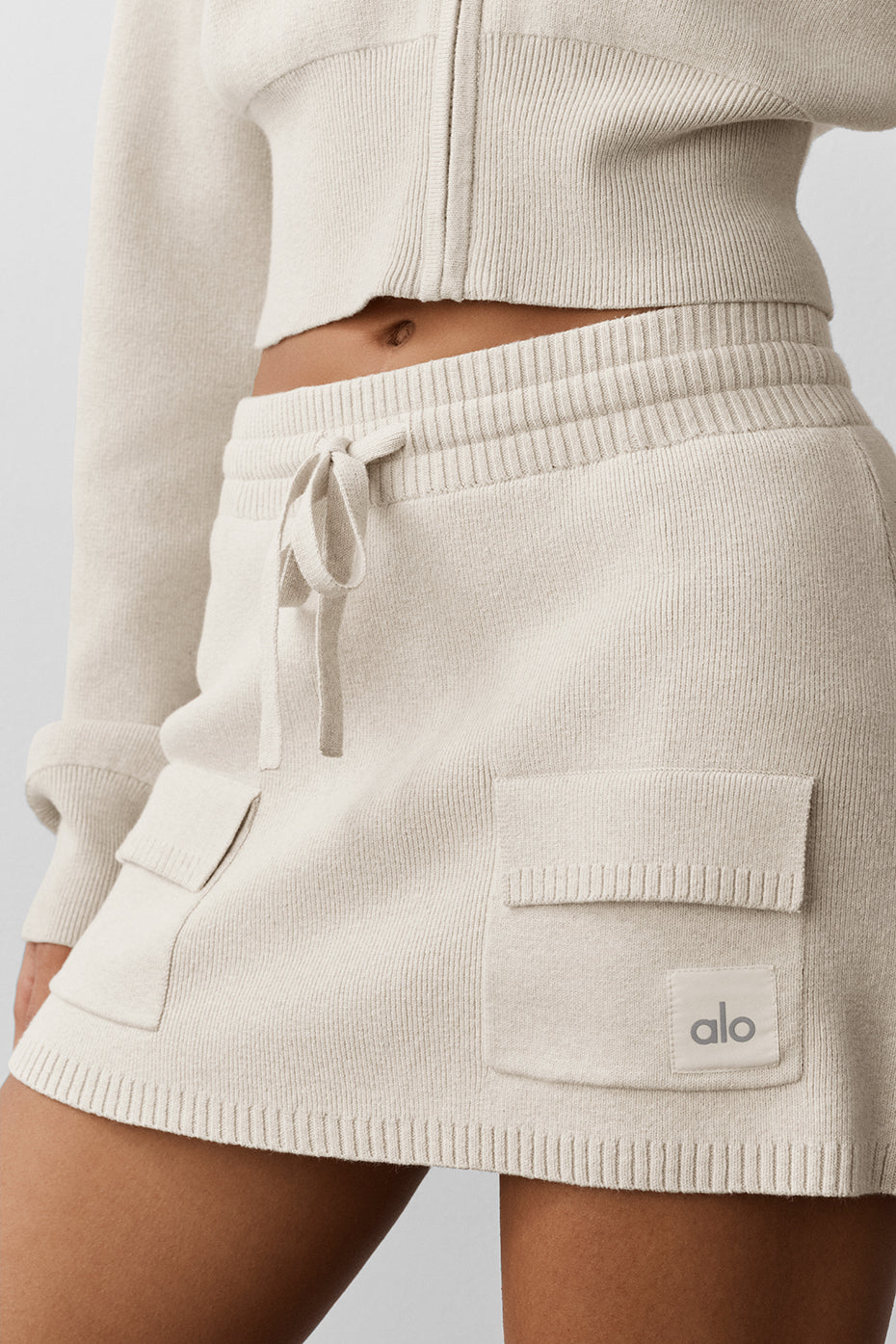 alo Scholar Knit Cargo Skirt - Oatmeal Heather