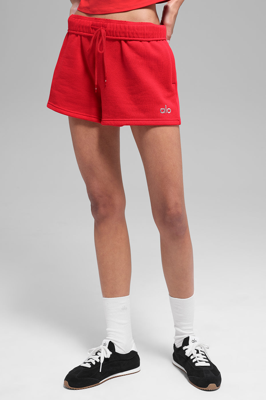 alo Accolade Short - Bright Red