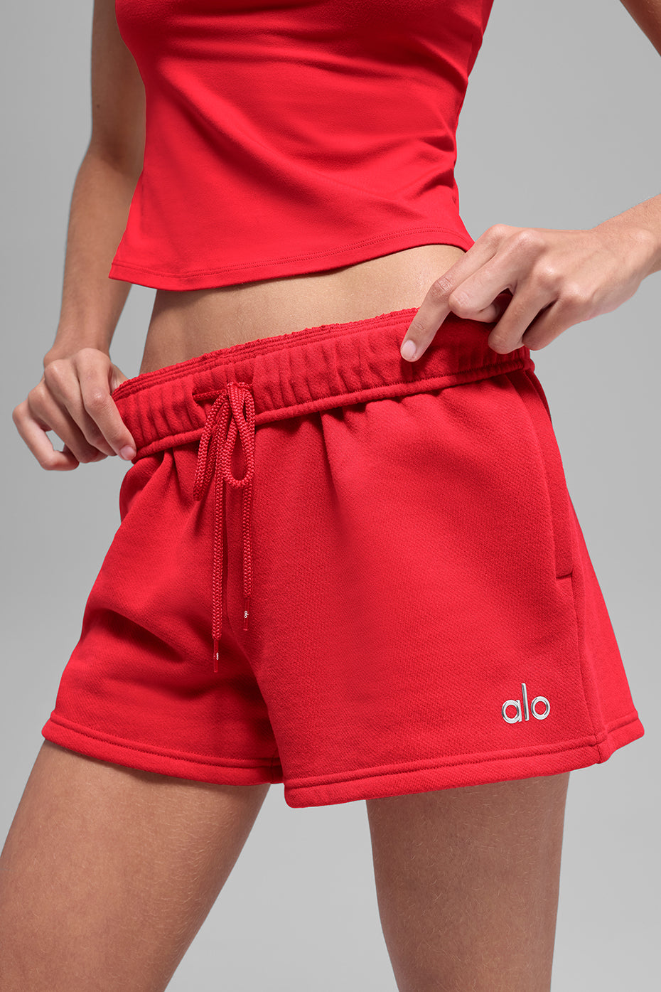 alo Accolade Short - Bright Red