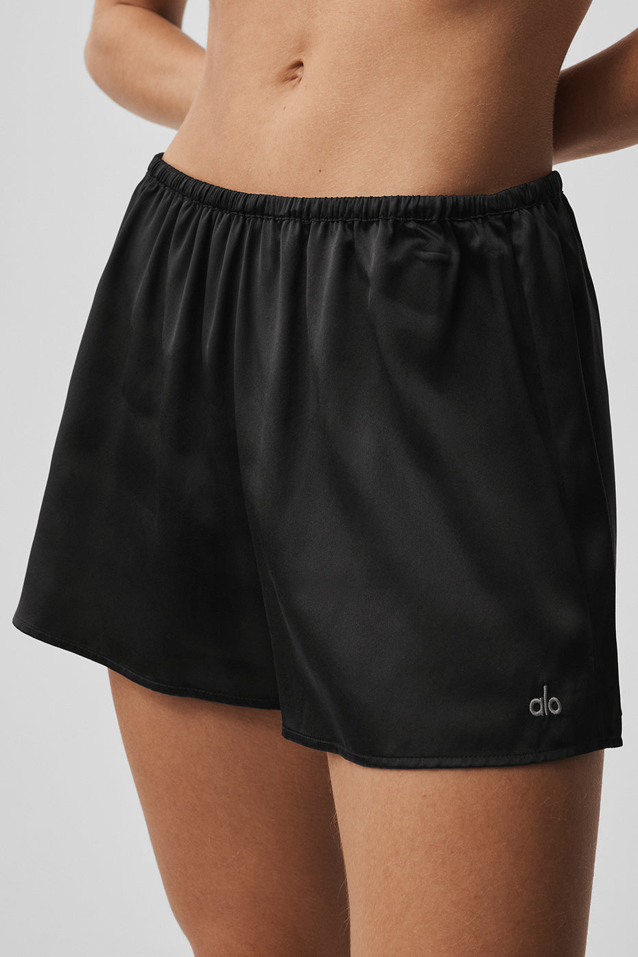alo Silk Luminous Short - Black