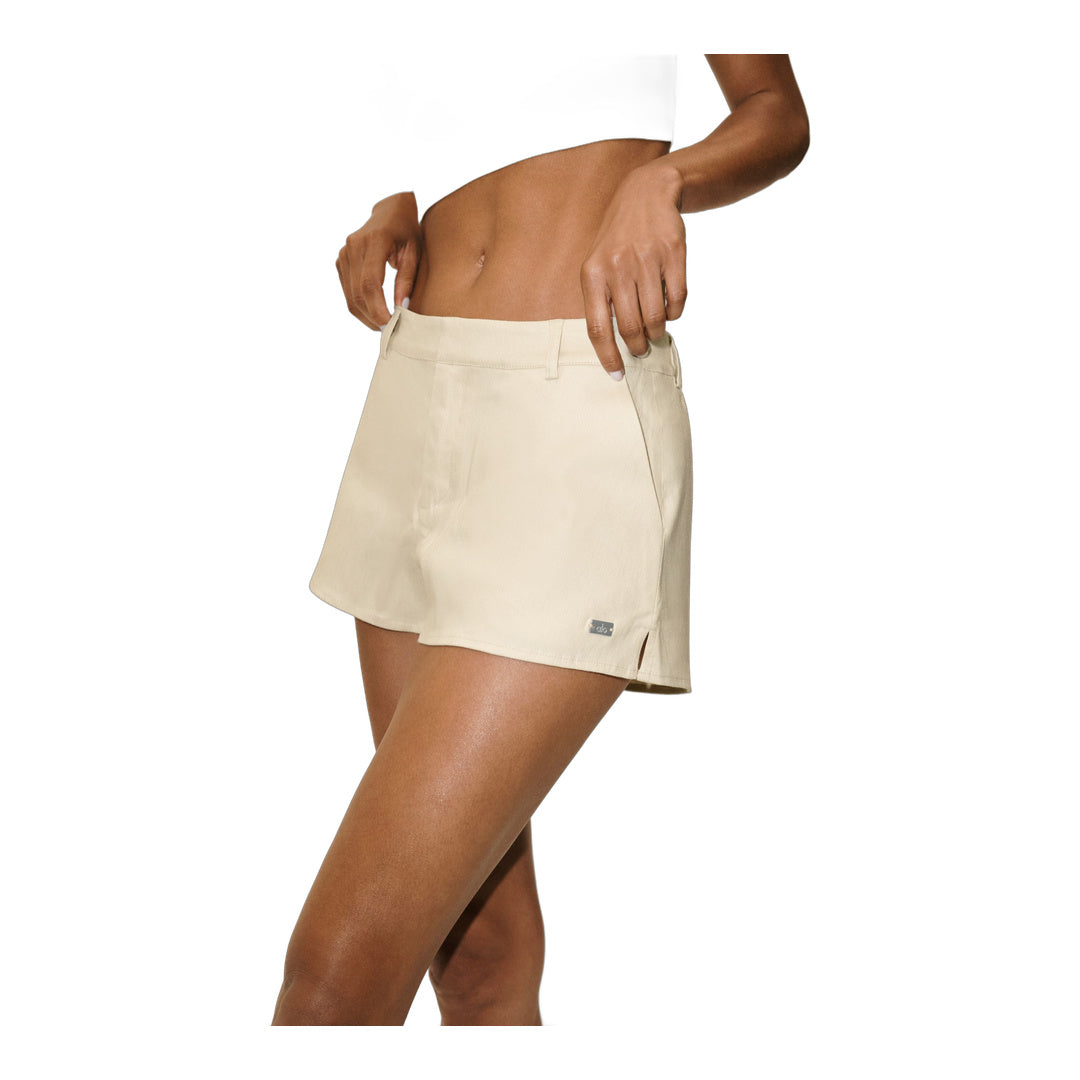 alo Linen Blend Low-Rise Riviera Trouser Short - Sandy Beige