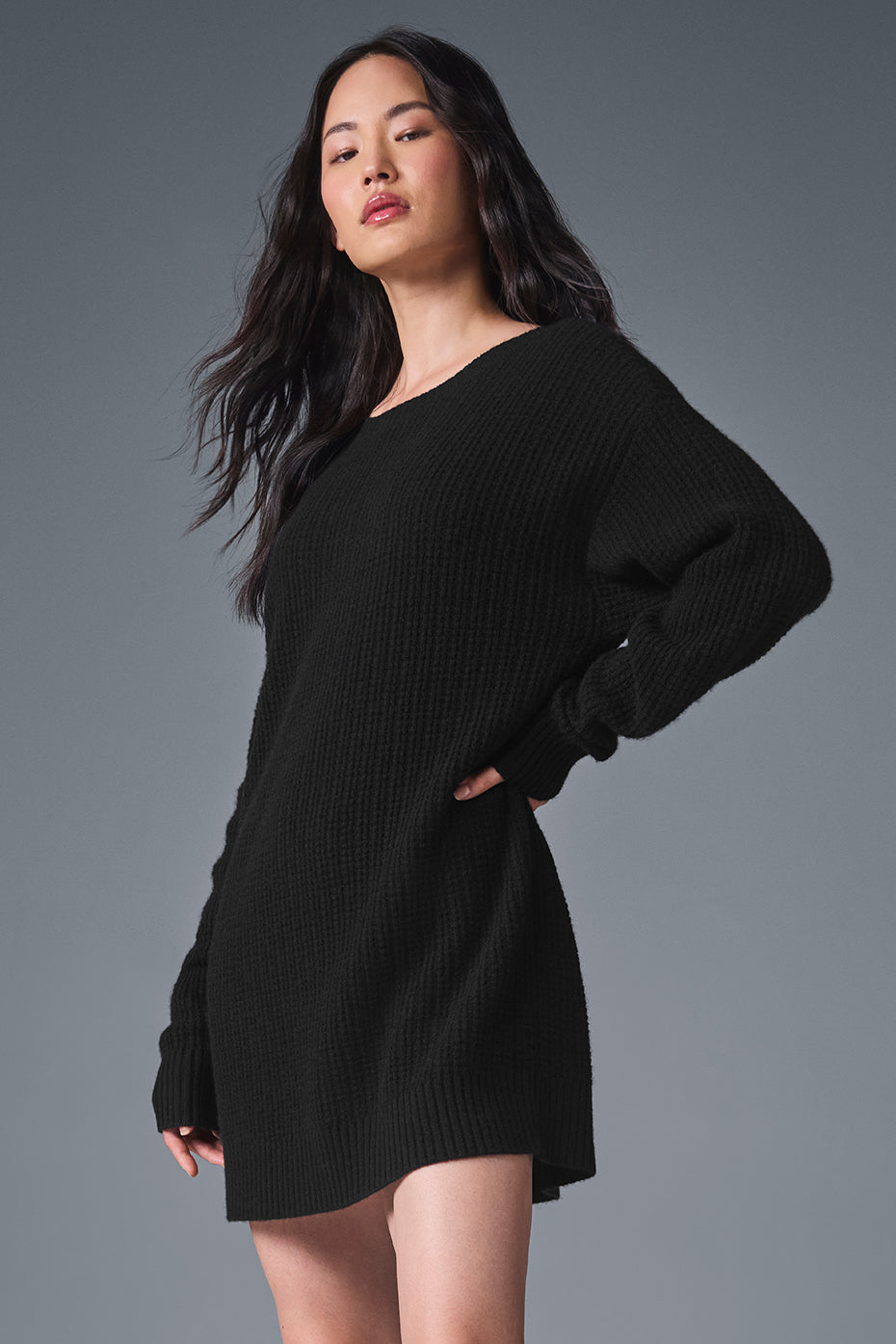 alo Cashmere Plush Waffle Dress - Black
