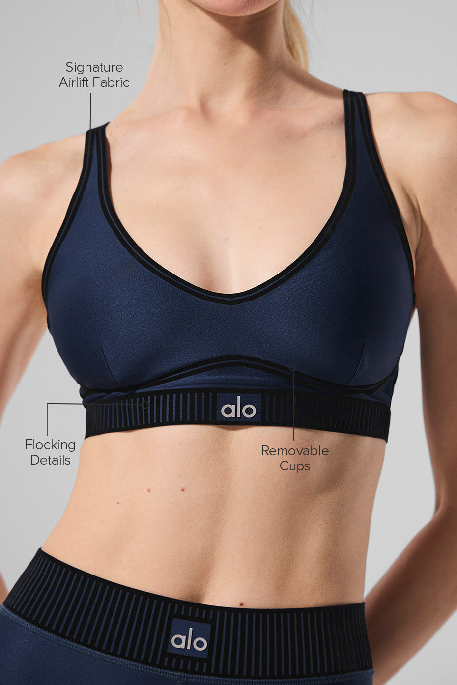 alo Airlift Line Up Bra - Navy