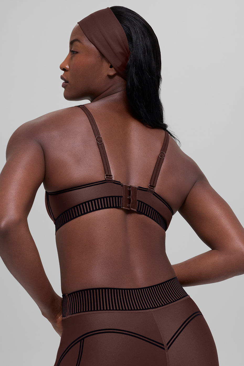 alo Airlift Line Up Bra - Brownstone