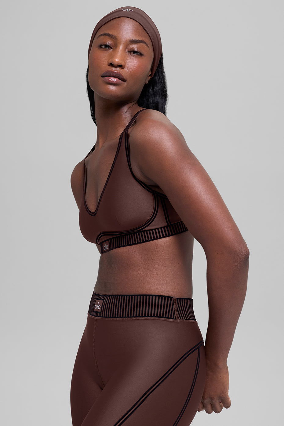 alo Airlift Line Up Bra - Brownstone
