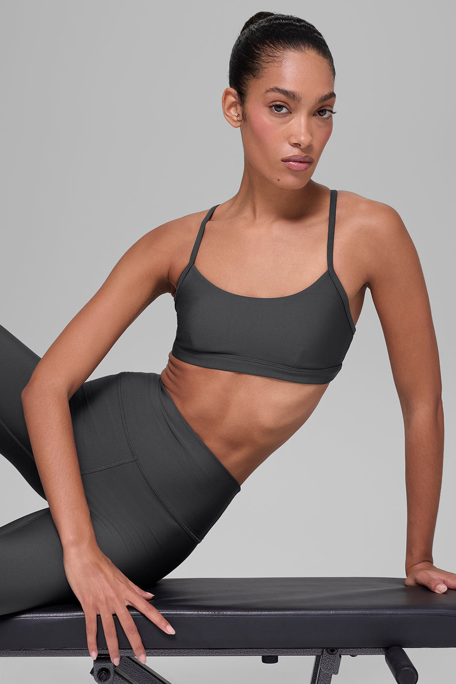 alo Airlift Intrigue Bra - Anthracite