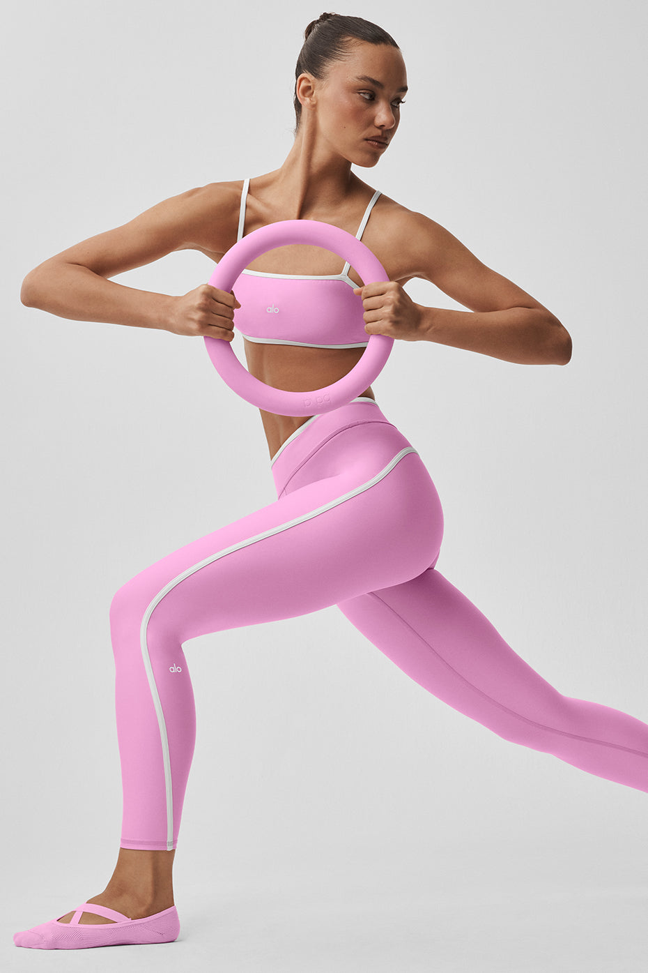 alo Airlift Charger Bra - Candy Heart Pink/White