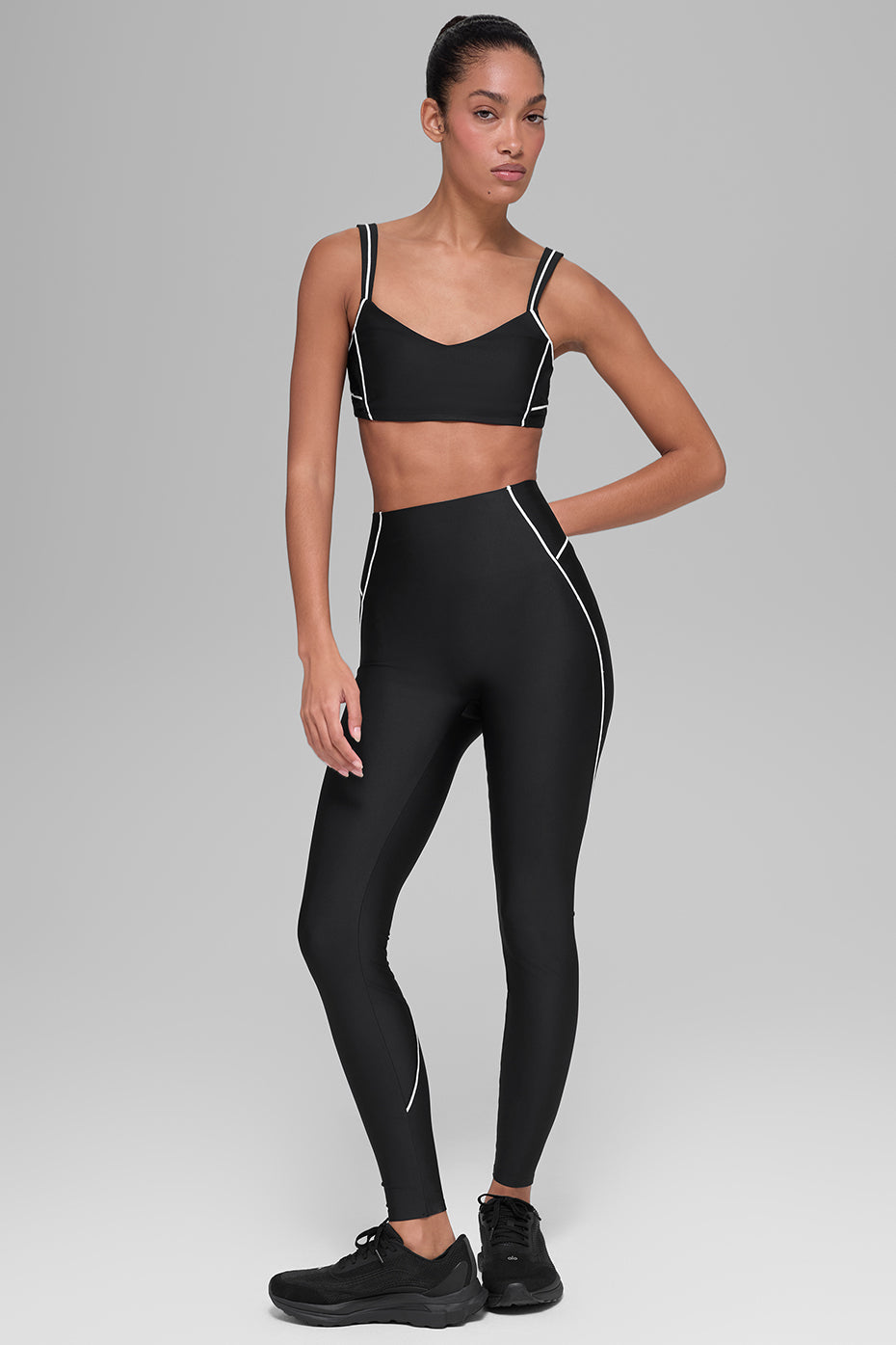 alo Airlift Haven Bra - Black/White
