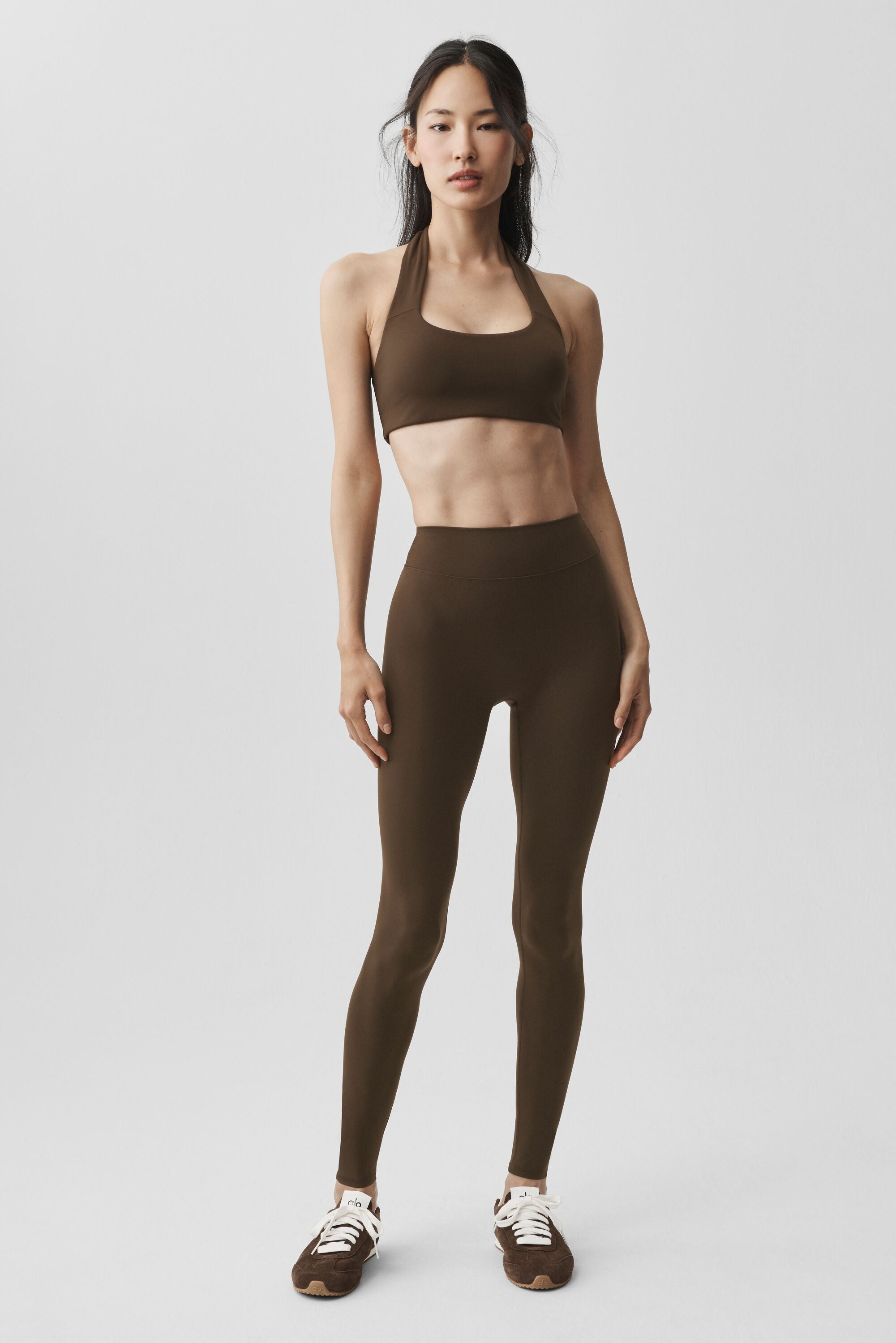alo ALO Softsculpt Feel The Heat Halter Bra - Espresso