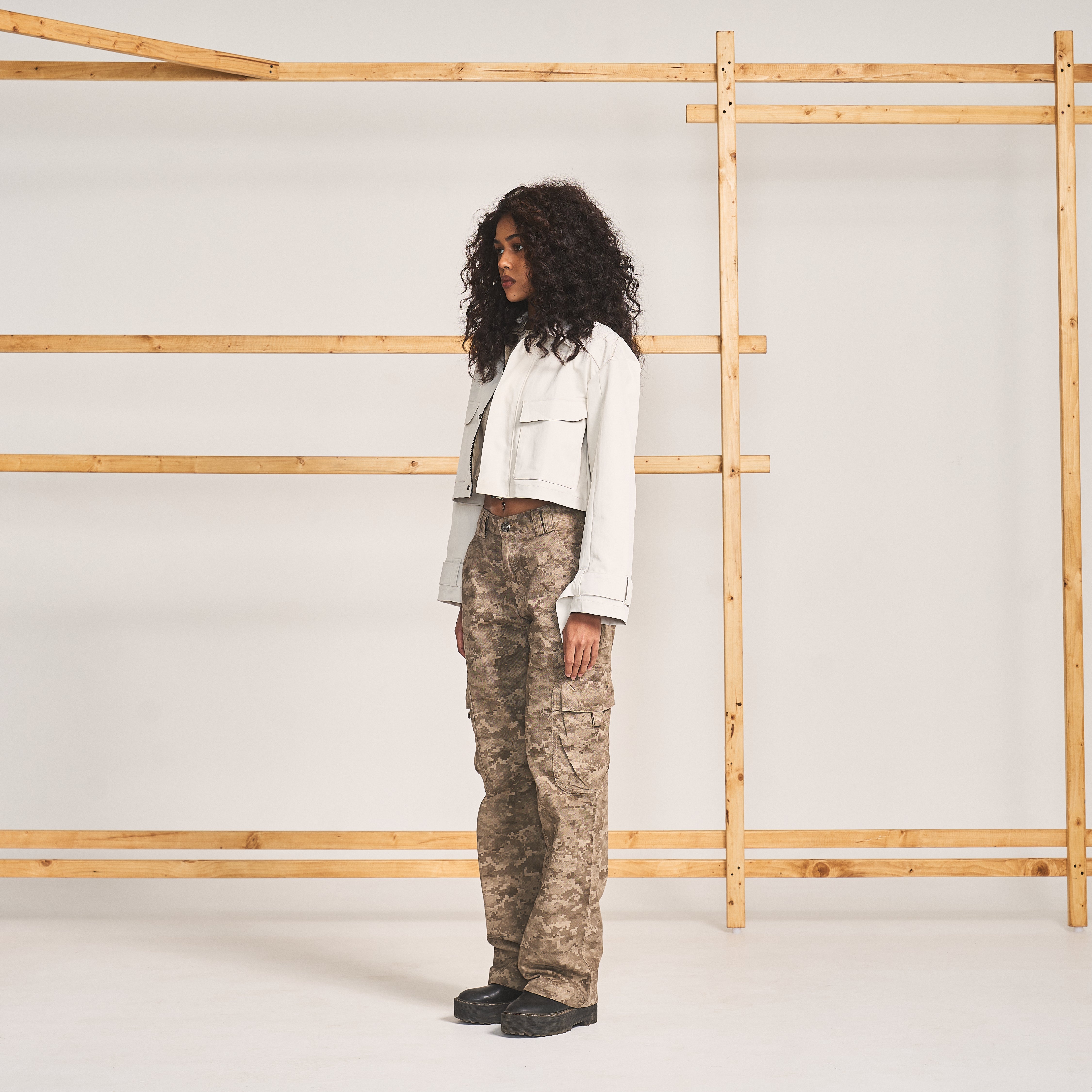 CROPPED FIELD JACKET- SWAN