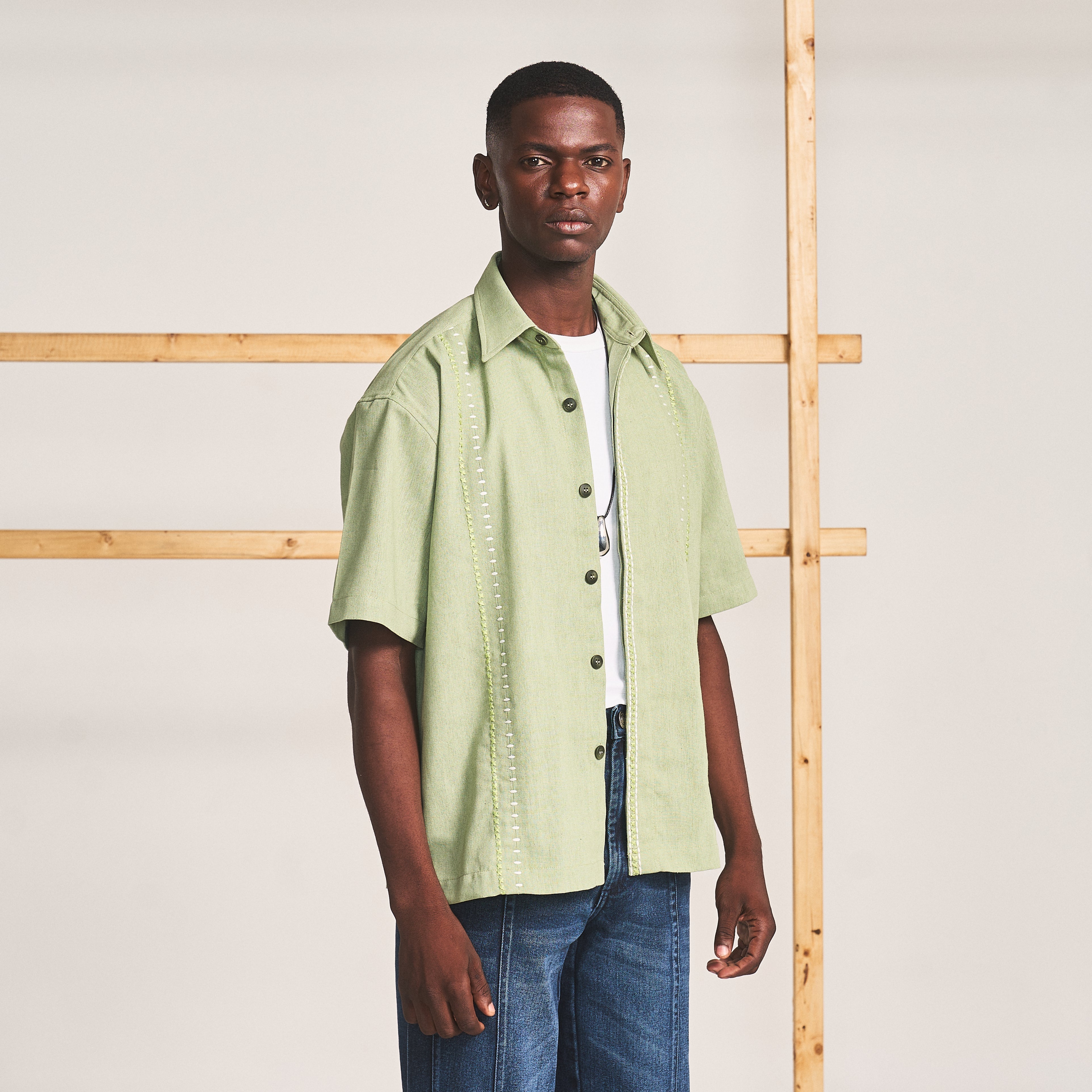 RUNNING CROSS STITCH SHIRT- PISTACHIO