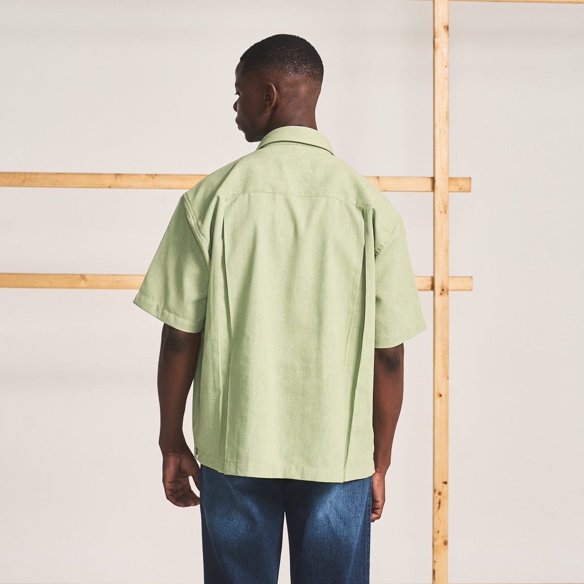RUNNING CROSS STITCH SHIRT- PISTACHIO