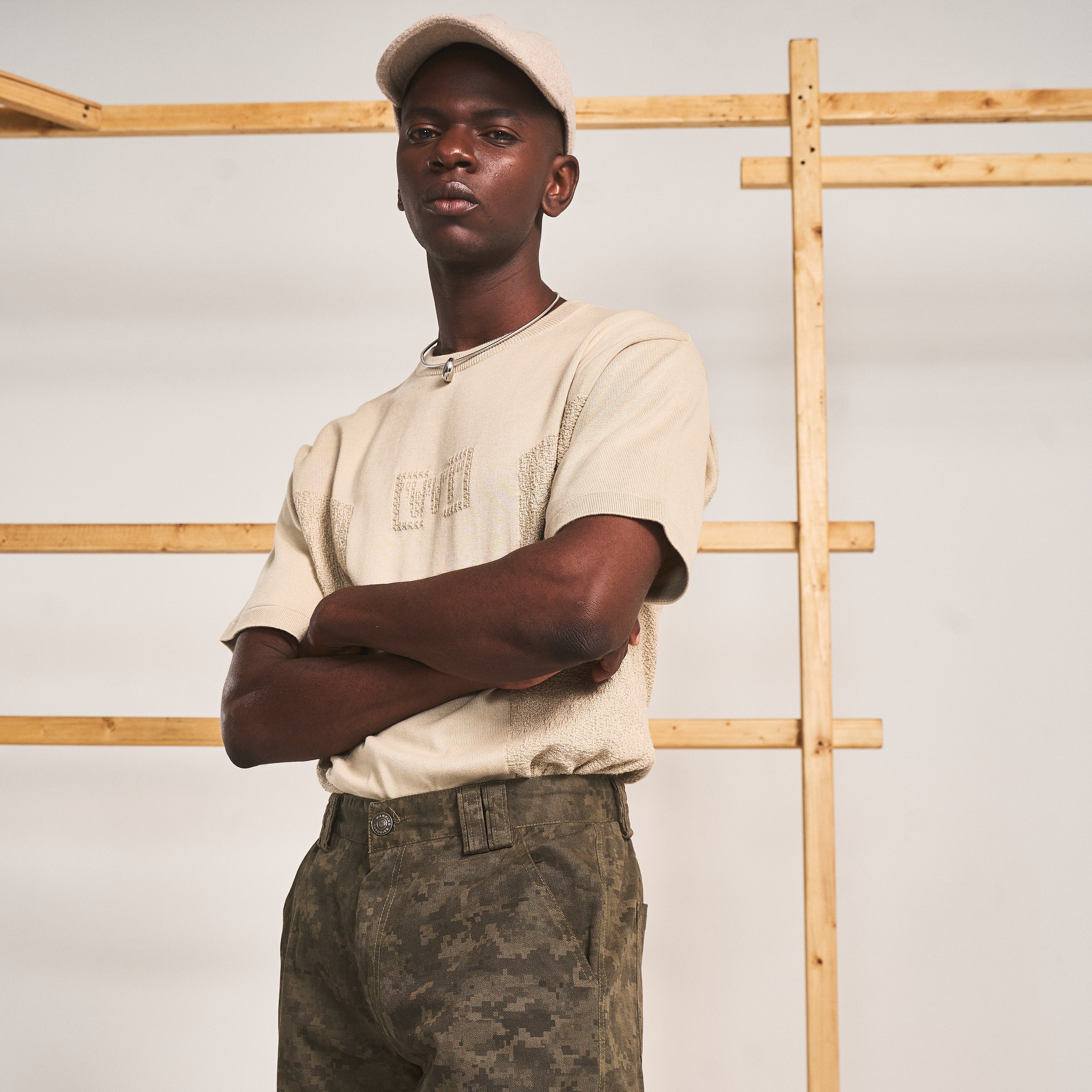 TEXTURED KNIT T-SHIRT- SANDSTONE