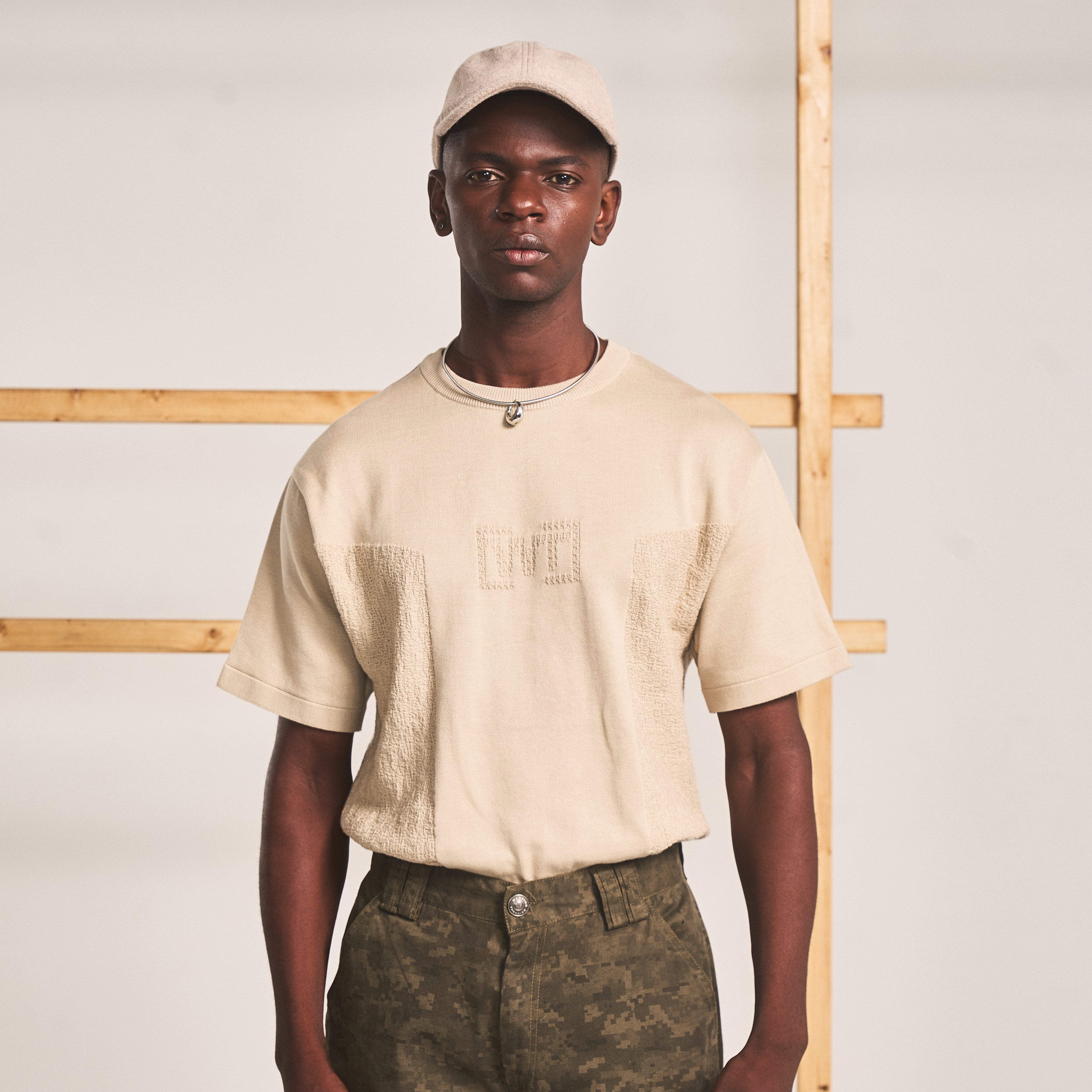 TEXTURED KNIT T-SHIRT- SANDSTONE
