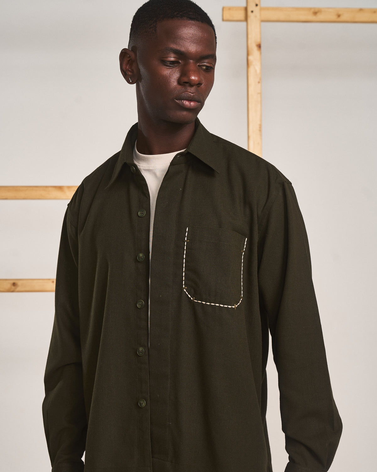 TACKED POCKET SHIRT- OLIVE