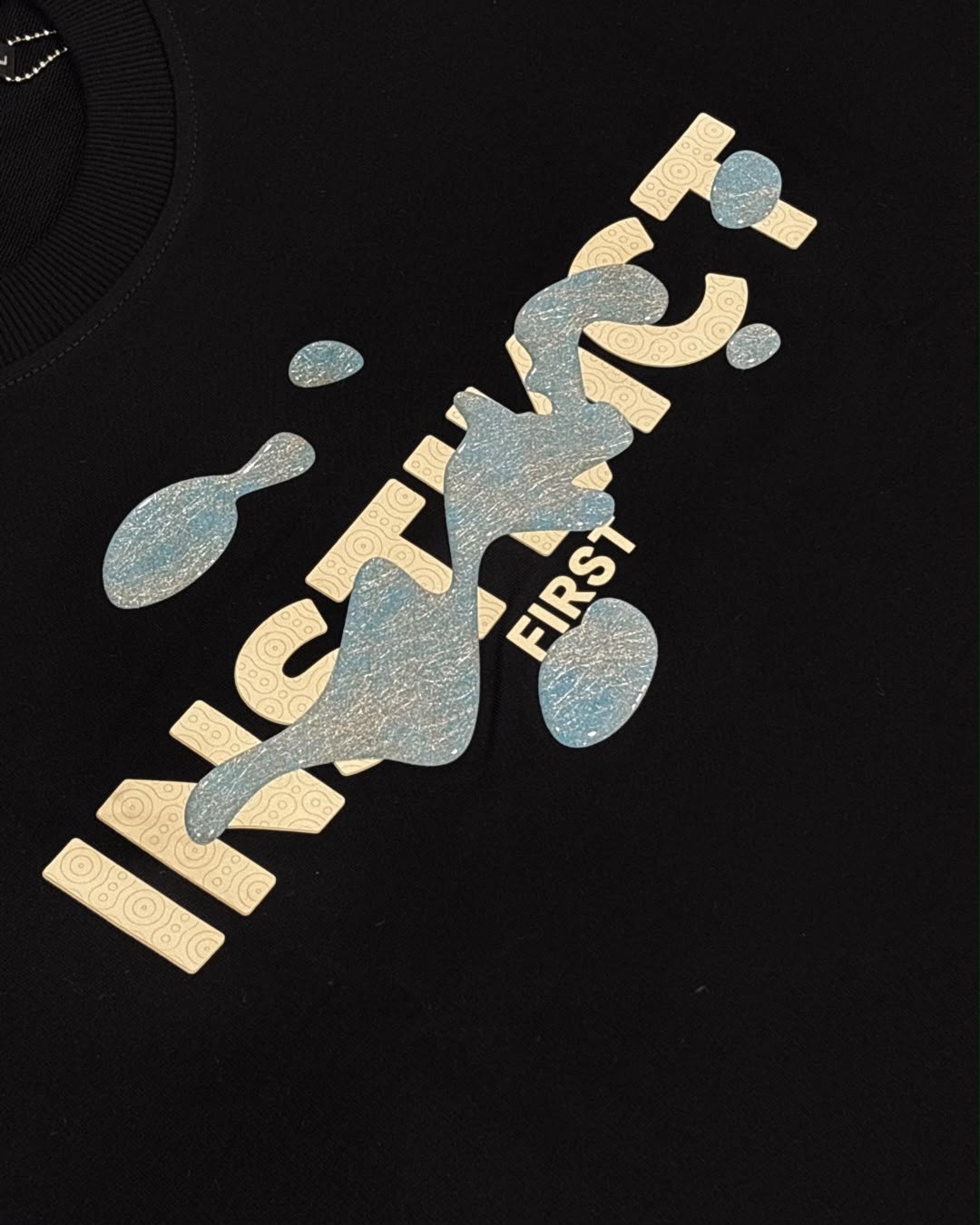 Splash of Instincts - Oversized T-Shirt (Black)